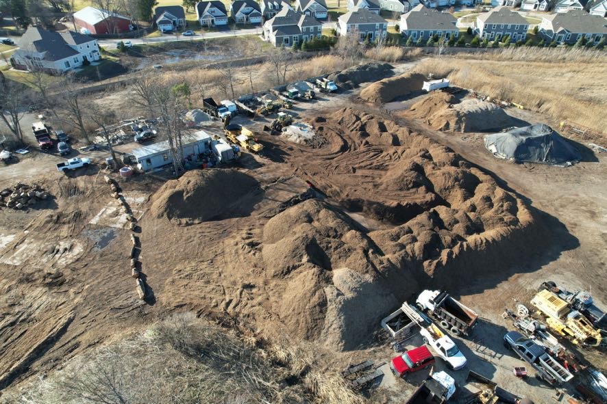 G&D Materials mulch facility serving Lake County neighborhoods